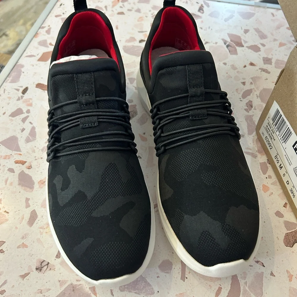 NIB Clark's Cloudsteppers Nova Ave size 8.5! - Picture 1 of 4